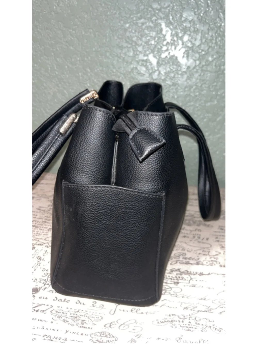 Women's Unbranded Black Tote Bag One Size with Gold Accents - Picture 4 of 6